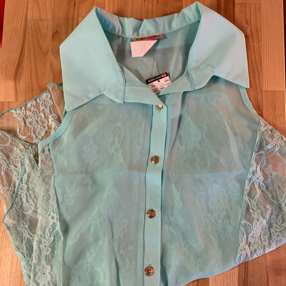 Body Central Mint Green Sheer Back Lace Button Up Tie Top NWT - Picture 3 of 12